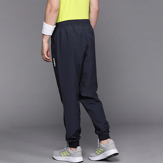 http://13.232.74.28/products/men-navy-blue-stanford-solid-joggers