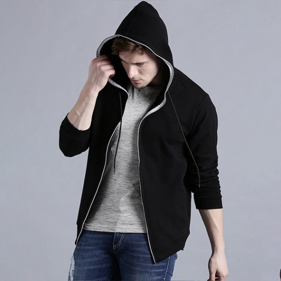 https://bloomwow.in/vi/products/men-black-solid-hooded-sweatshirt