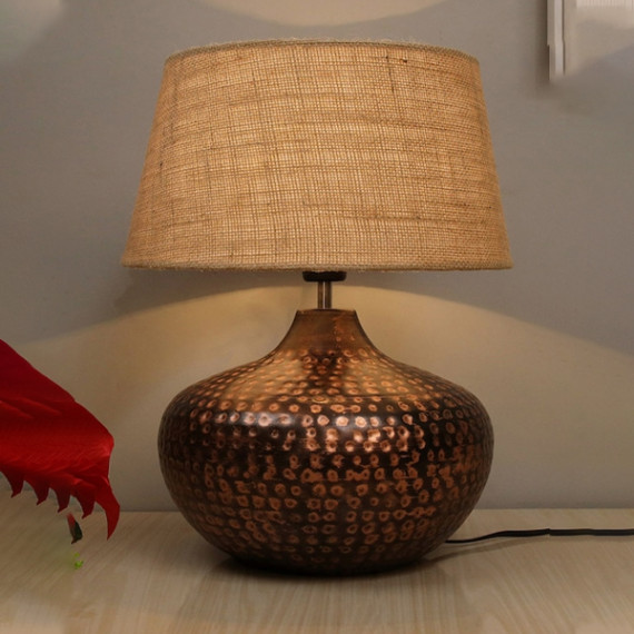 http://13.232.74.28/products/brown-antique-hammered-table-lamp-with-jute-shade