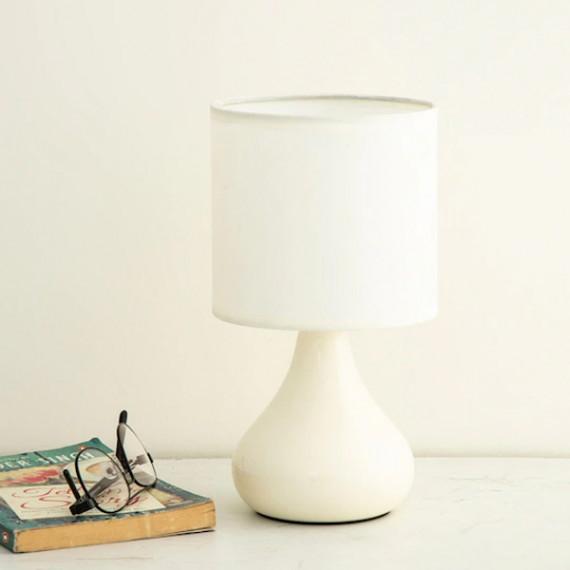 http://13.232.74.28/vi/products/white-solid-ambrose-corienth-contemporary-ceramic-table-lamp