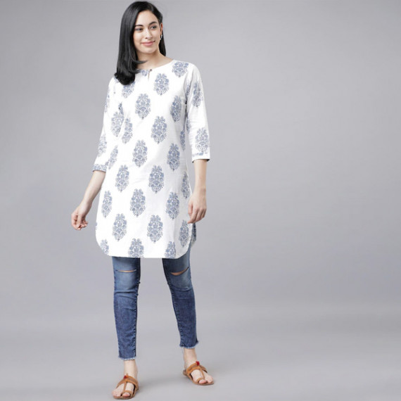 http://13.232.74.28/products/white-blue-printed-tunic