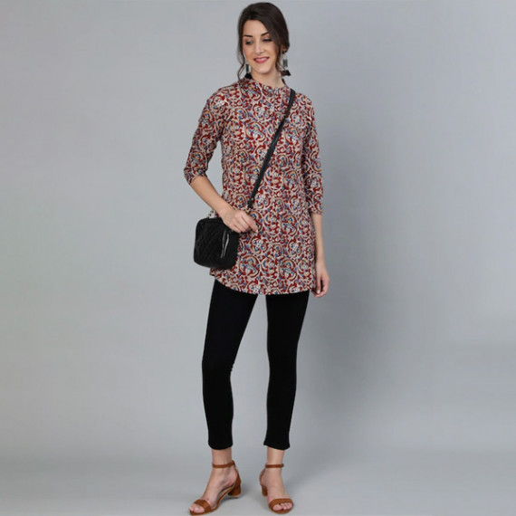 http://13.232.74.28/vi/products/womens-maroon-cream-coloured-printed-tunic