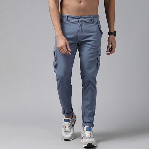 http://13.232.74.28/products/men-blue-solid-cargo-trousers