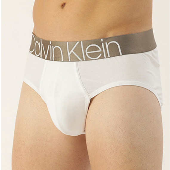 http://13.232.74.28/products/men-white-solid-briefs-nb2536100