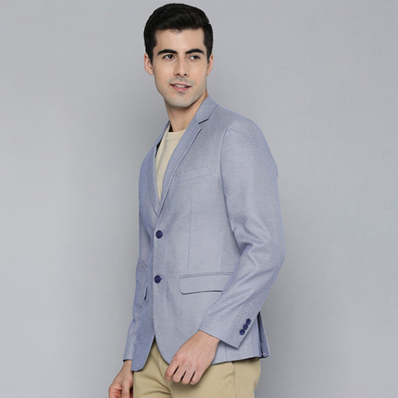 http://13.232.74.28/vi/products/men-blue-self-design-textured-regular-fit-smart-casual-blazer