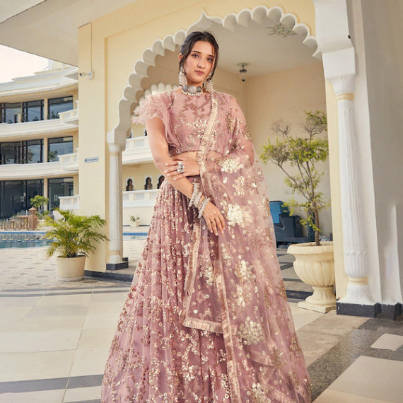 https://bloomwow.in/vi/products/peach-coloured-gold-toned-embellished-sequinned-semi-stitched-lehenga-unstitched-blouse-with