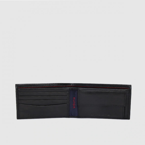 https://bloomwow.in/products/men-black-solid-genuine-leather-two-fold-wallet